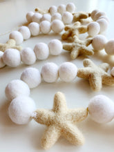 Load image into Gallery viewer, StarLight Neutral Stars Garland